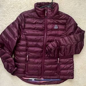 Super cute lightweight Puffer Jacket . Size Large. EUC
